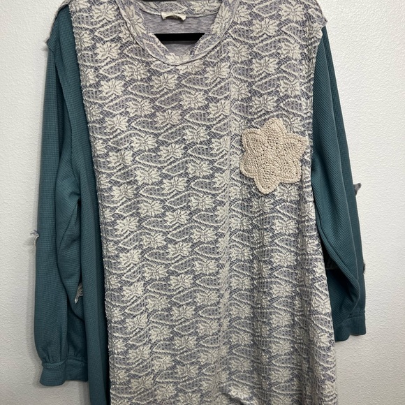 POL - Ballet Balcony Top - Picture 4 of 12